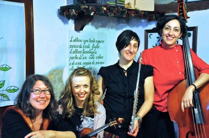 AZDORE, DONNE e BAMBINE nella cultura popolare Romagnola