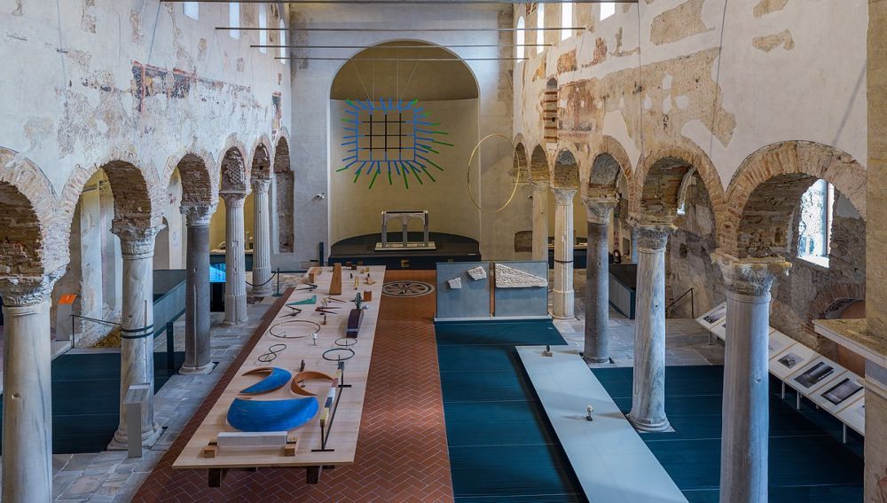 Museo_di_Santa_Giulia_chiesa_San_Salvatore_navata_centrale_Brescia.jpg